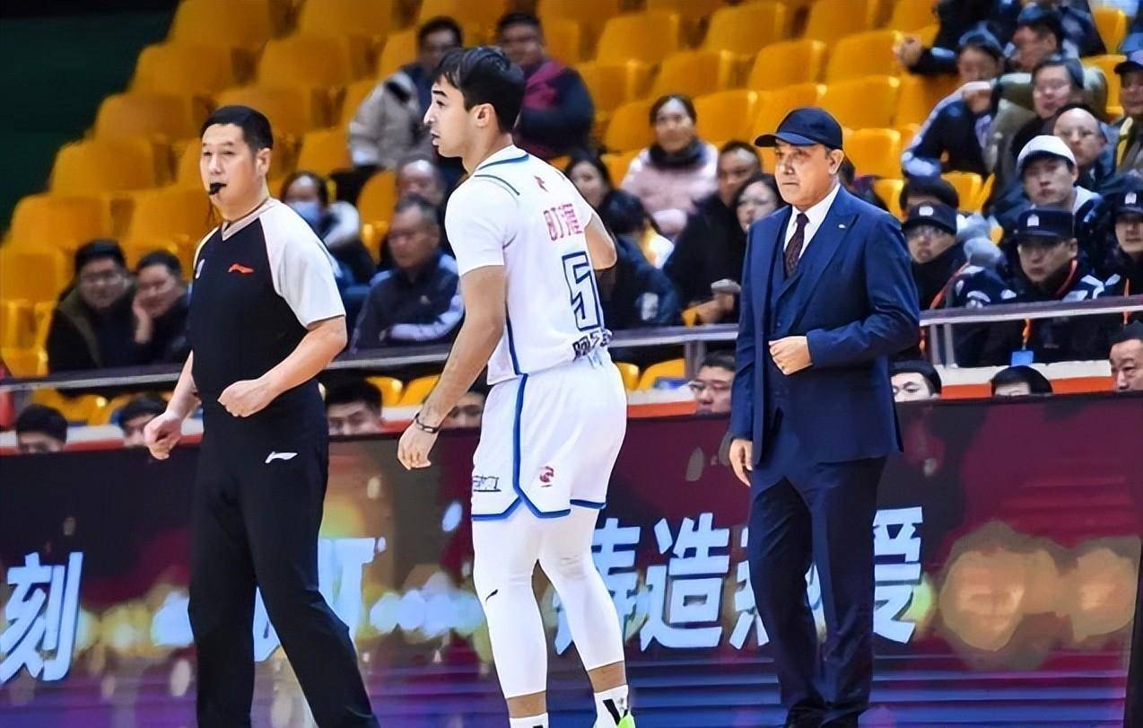爱游戏中国-关于风云突变!里尔国际比赛日官宣签约,CBA常规赛版图或变,底气十足,训练强度明显提升的信息